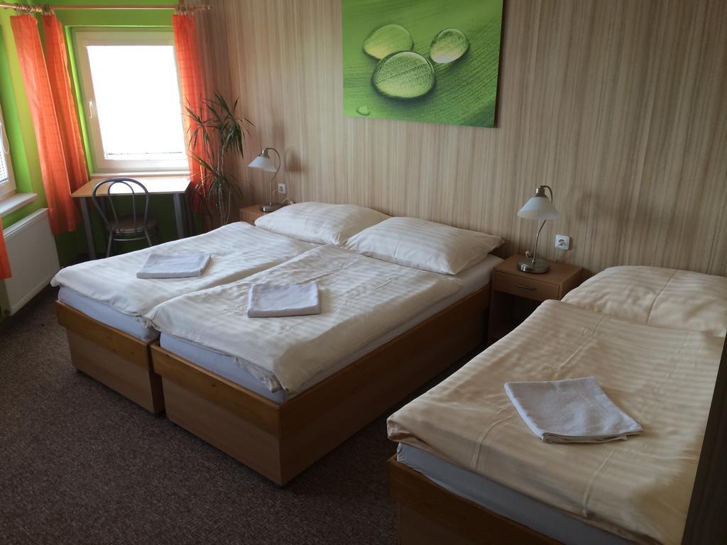Hotel Pohádka Most Quarto foto